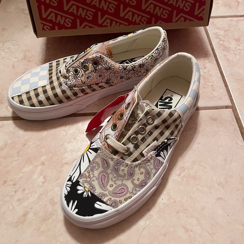 WOMENS PATCHWORK VANS SIZE 5.5